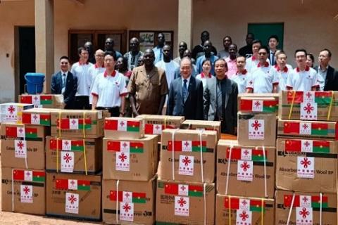 Coopération Chine – Burkina Faso : un don médical et financier au CHR de Koudougou